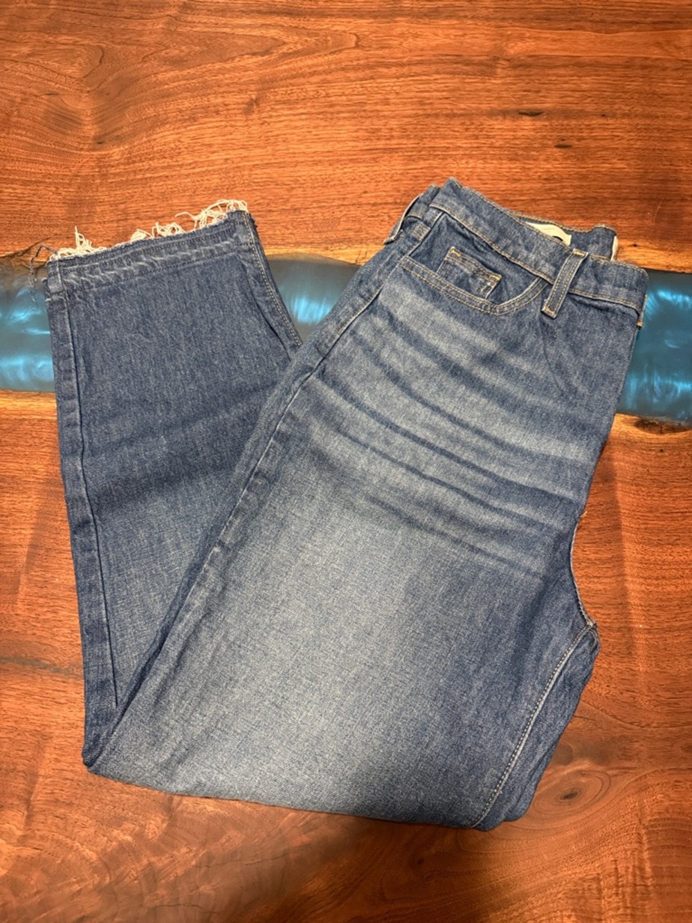 Universal Thread Washed Blue Cropped Ankle Jeans